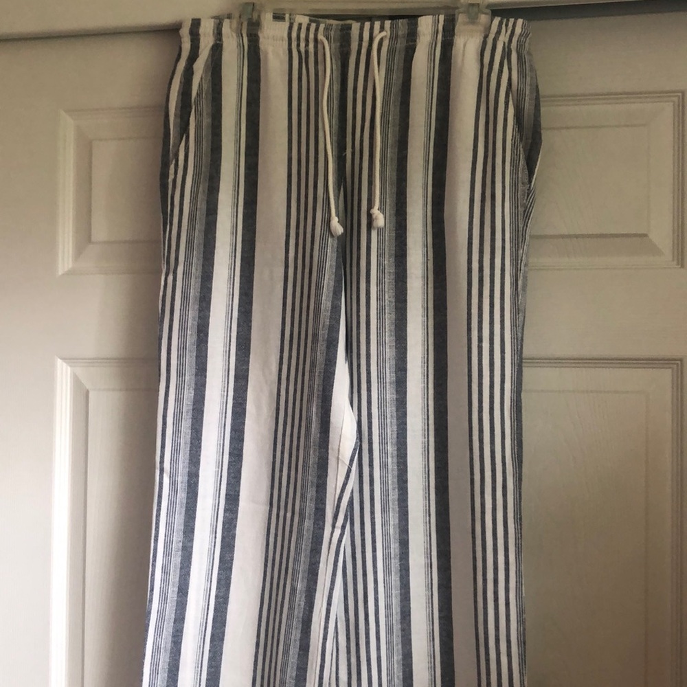 NWOT Comfy pants, blue and white stripes. These are 55% Rayon and 45% Linen.